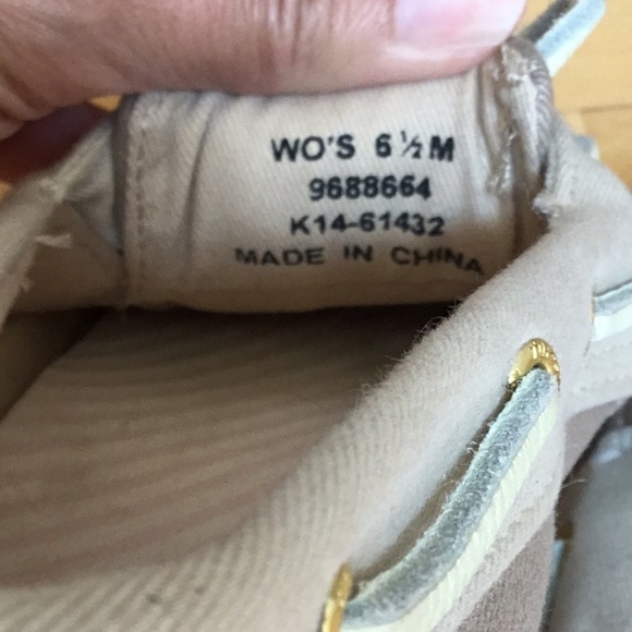 Sperry Top-Sider boat shoes. Khaki and tan. Women’s size 6.5 - Picture 10 of 15
